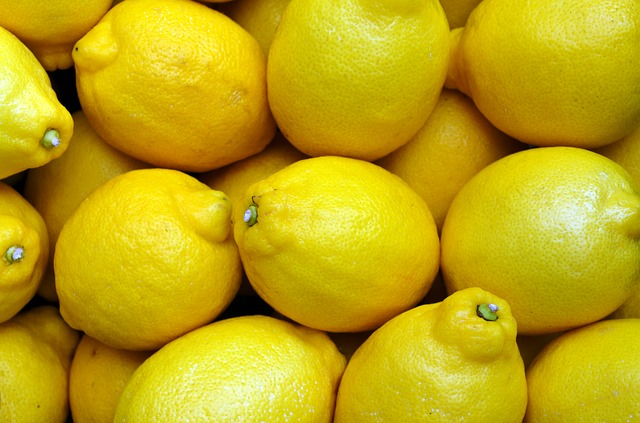 Ten Ways Lemon Peel Is Good for Your Health
